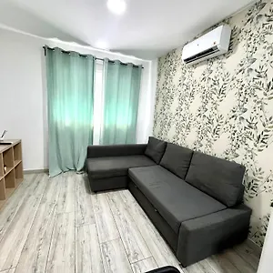 https://vialia-apartments-malaga.hotelsinnerja.org